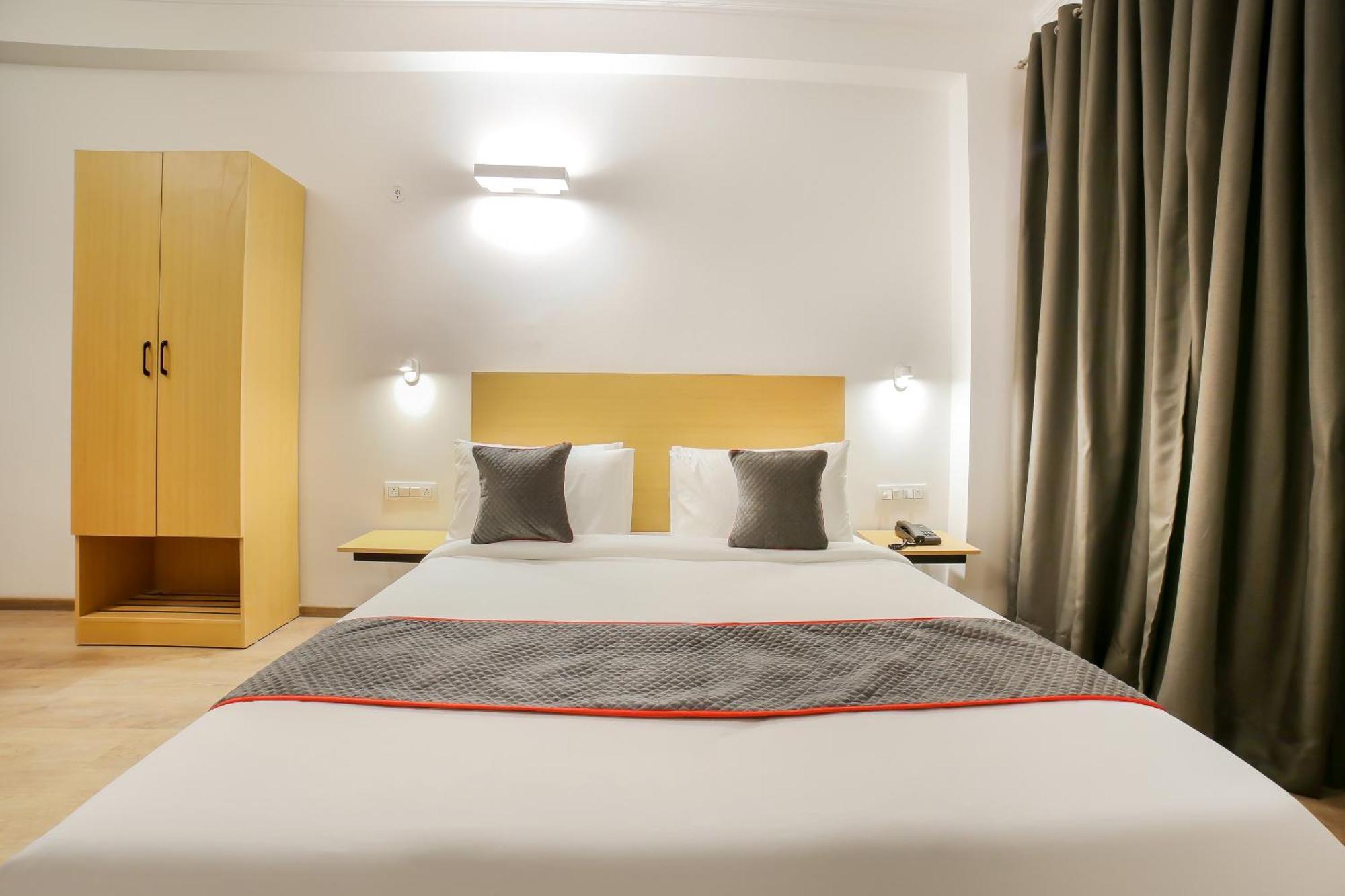 Townhouse 330 Dlf Phase-2 Near Leisure Valley Park Γκουργκάον Εξωτερικό φωτογραφία