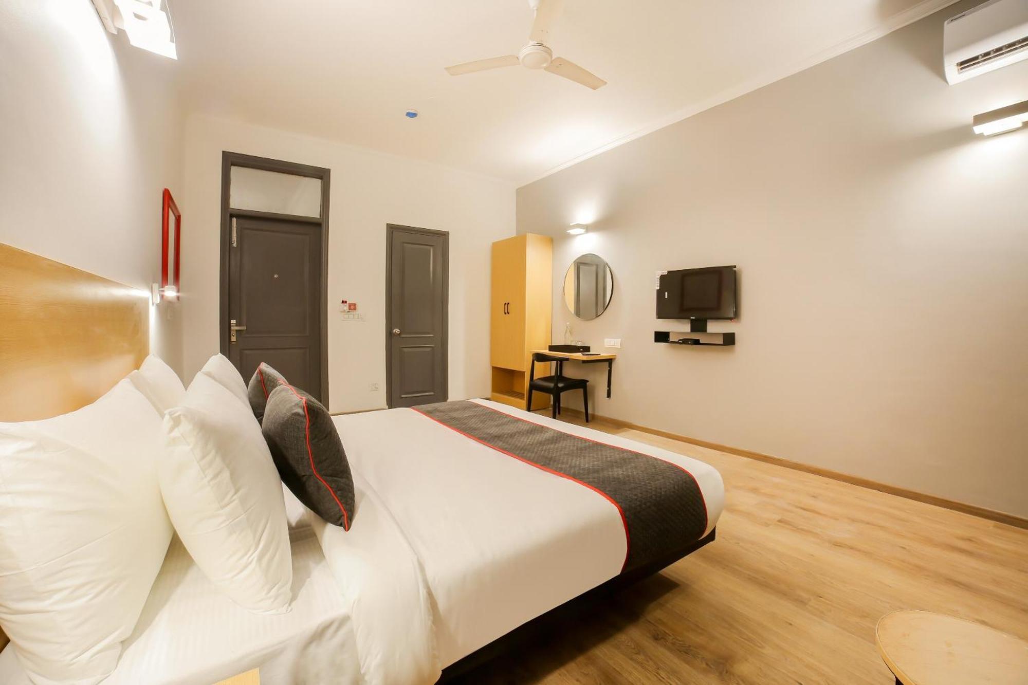 Townhouse 330 Dlf Phase-2 Near Leisure Valley Park Γκουργκάον Εξωτερικό φωτογραφία
